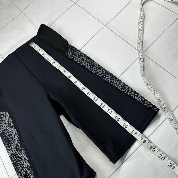 Athleta Shorts Womens XS Black Stay Fly 9" Compression Reflective Athletic Run - Picture 11 of 11